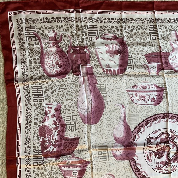 Large Silk Scarf 42 in square NWT silky Asian red pink teapots vessels vases - Picture 6 of 11